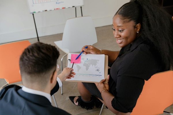 Comment les entreprises peuvent-elles améliorer leur impact social ?